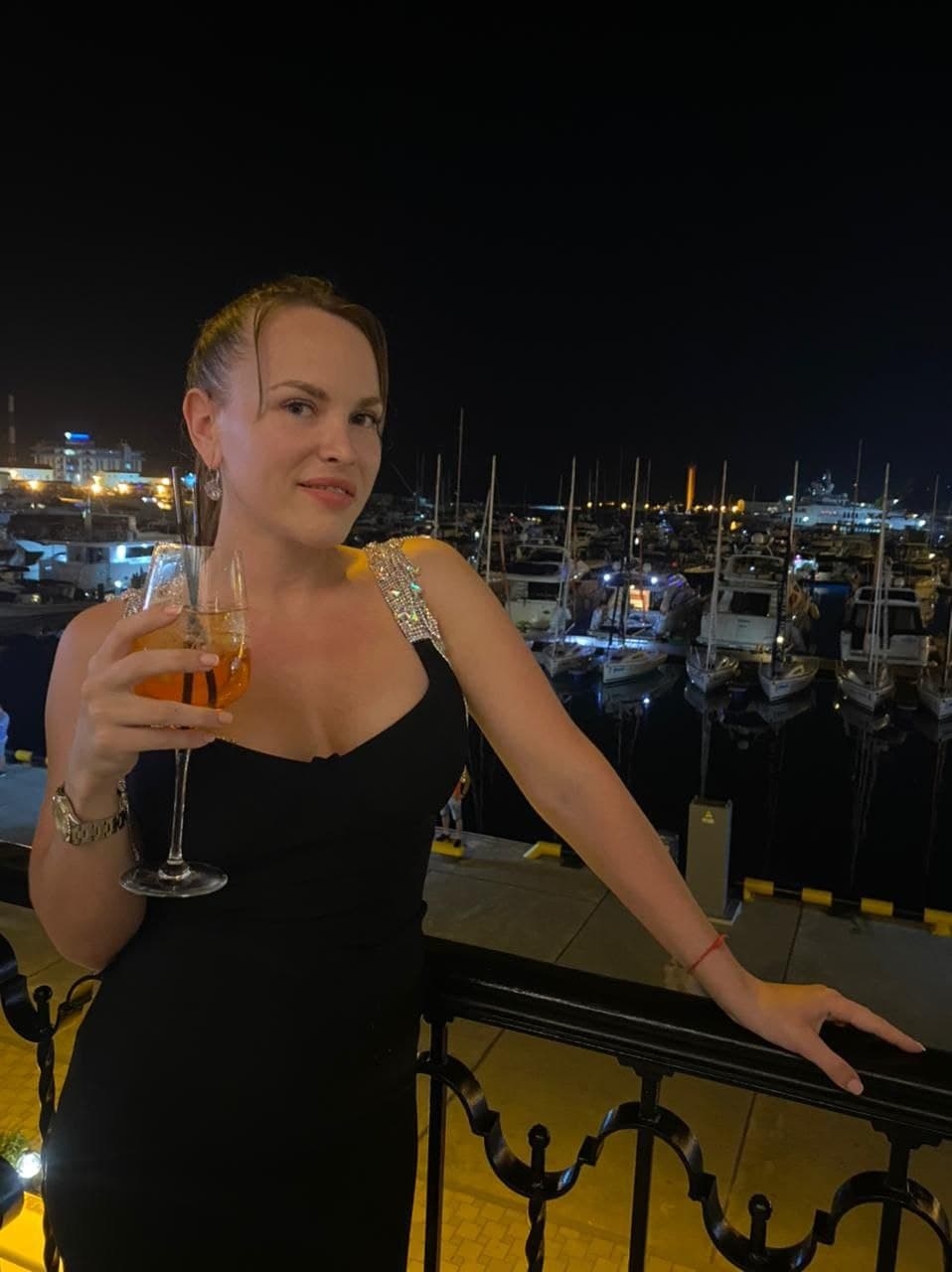 Фания (Салон) у метро Волковская, бляди СПб - фото 2